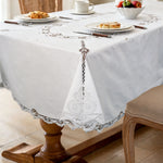 nappe table dentelle broderie motifs floraux rustique vintage mariage décoration table hiver printemps automne