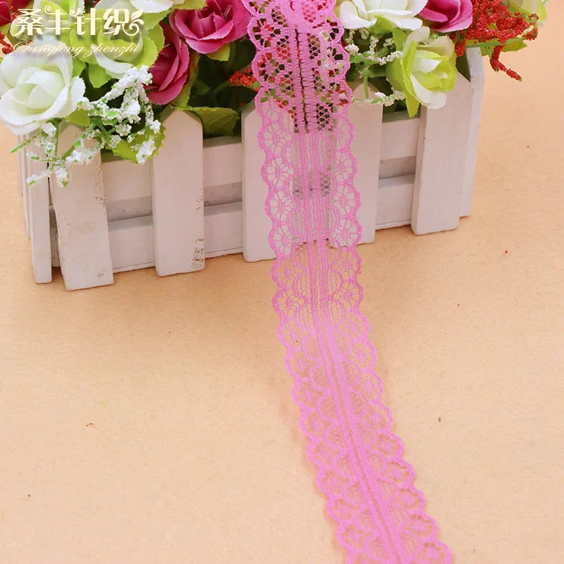 ruban dentelle 30mm violet rose orange bleu noir blanc motifs floraux classique polyester