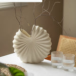 vase moderne céramique blanc rayures horizontales opacité fait main décoration maison