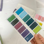 palette pliante peinture aquarelle portable plastique diverses couleurs artistique creatif translucide charnières