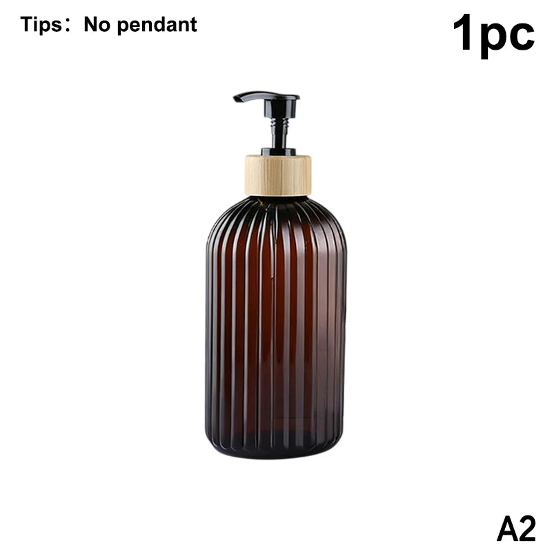 flacons savon liquide marron noir blanc rayures modernes pompes pression étiquettes bois shampoo conditioner