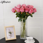 décoration intérieure bouquet roses artificielles modernes vase transparent anniversaire mariage