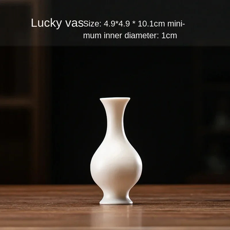 vase table céramique blanc minimaliste simple decoration maison arrangement fleurs thé cérémonie