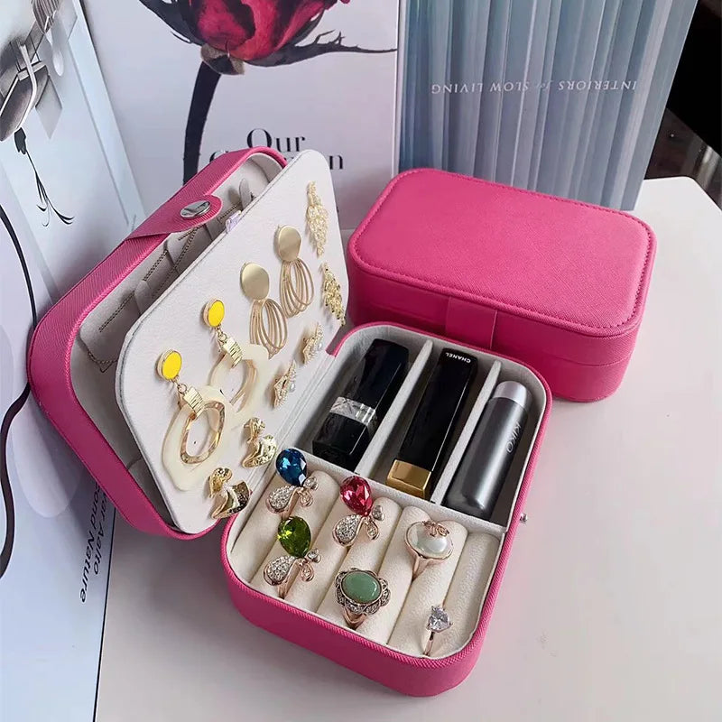 boîte bijoux portable velours beige cuir moderne boucles d'oreilles bagues colliers transparentes chic