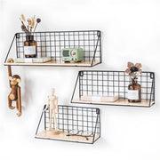 étagère murale industrielle bois clair métal grille minimaliste fixations visibles decoration interieur