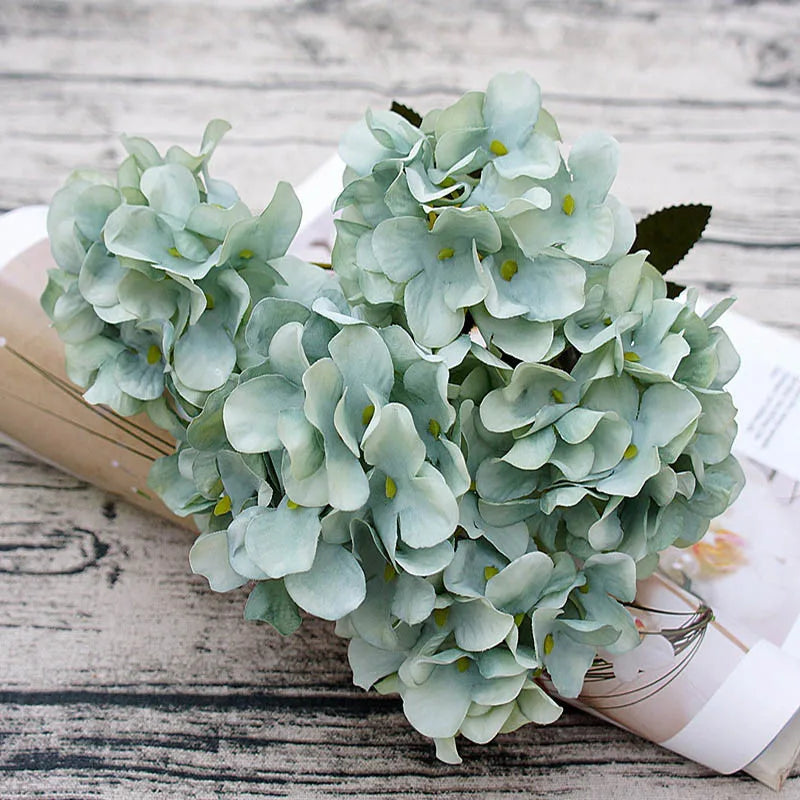 bouquet fleurs artificielles hortensia blanc rose bleu classique decoration maison anniversaire mariage