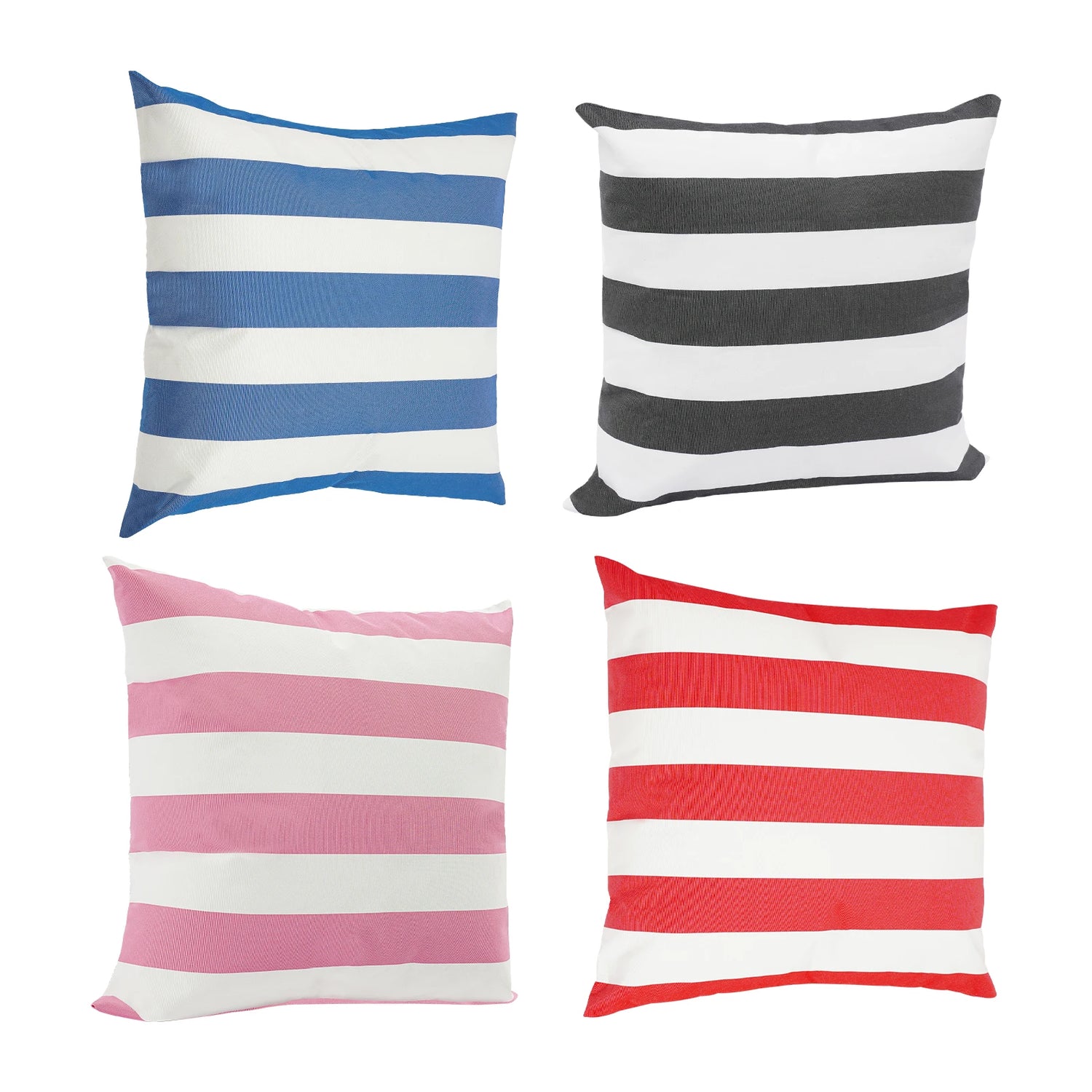 Coussin décoratif bleu sur canapé d'extérieur