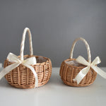 panier osier tressé marron clair poignée ruban blanc fleurs artificielles utilisation multiple respectueux environnement