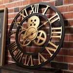 Vue de côté montrant l'épaisseur et le design de l'horloge