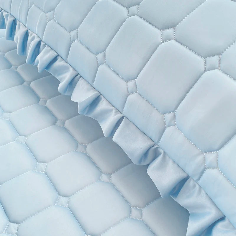 protège matelas bleu clair quilté moderne oreiller tasse jouet lapin
