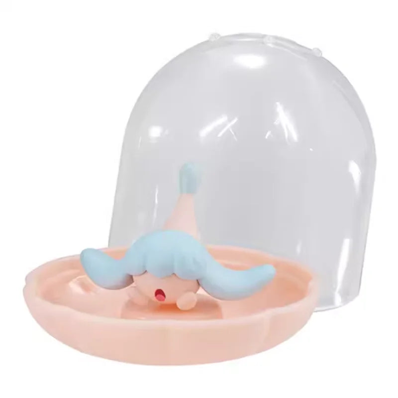Boîte à bijoux Pokémon ouverte montrant les figurines et l'intérieur