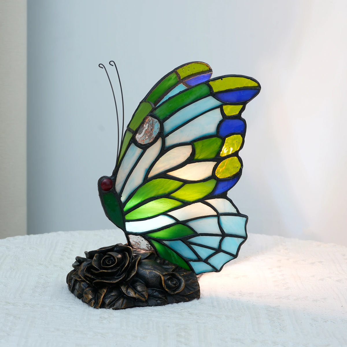 lampe poser moderne papillon verre coloré art deco multiple couleurs interrupteur câble daluminium