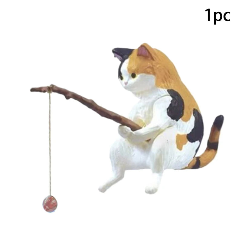 figurines chats décoration suspendue peluche tringle maison blanc noir orange