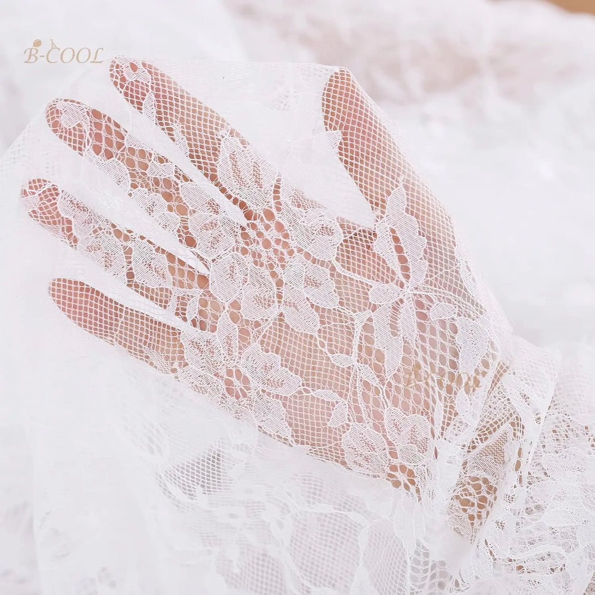 nappe dentelle blanche motifs floraux transparente table mariage fêtes printemps été automne rustic vintage