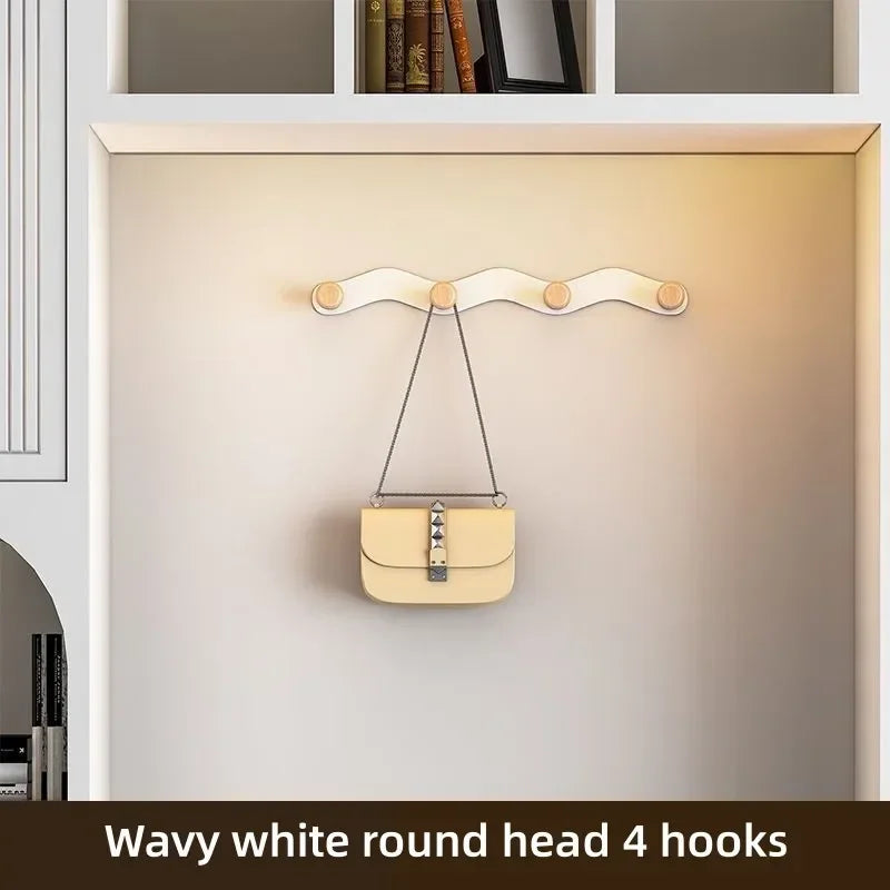 porte sacs mural moderne bois blanc fixations vis sacs clés écouteurs minimaliste