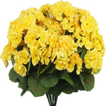 décoration intérieure bouquet fleurs artificielles rouge bleu rose jaune magenta multiples pétales feuilles vertes
