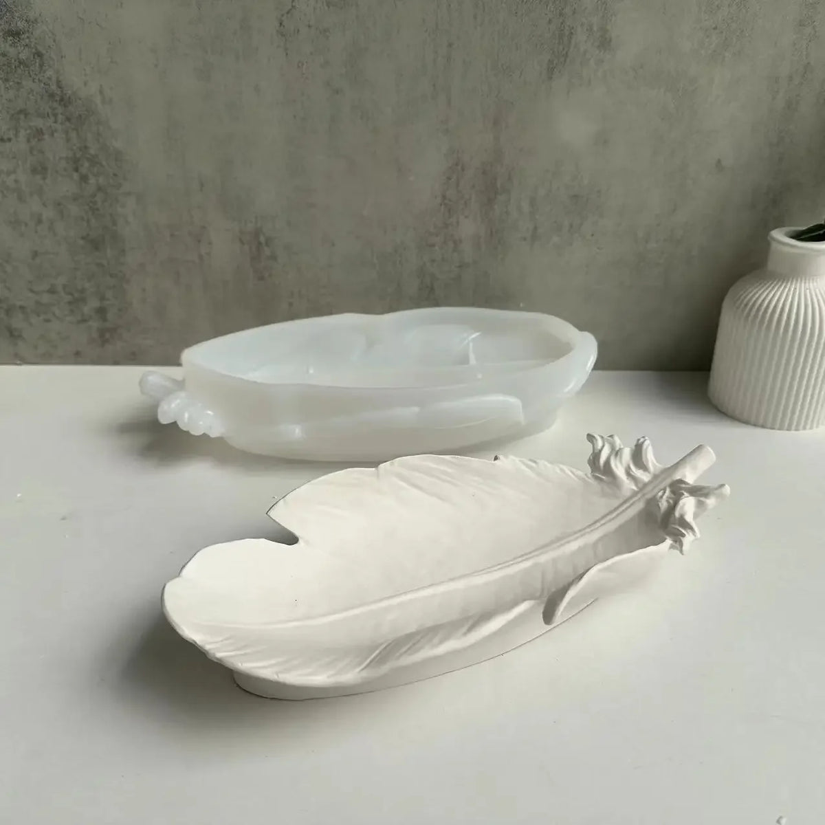 moule silicone feuille main blanc opaques decoratif artistique barbes lisse inclusion plante verte