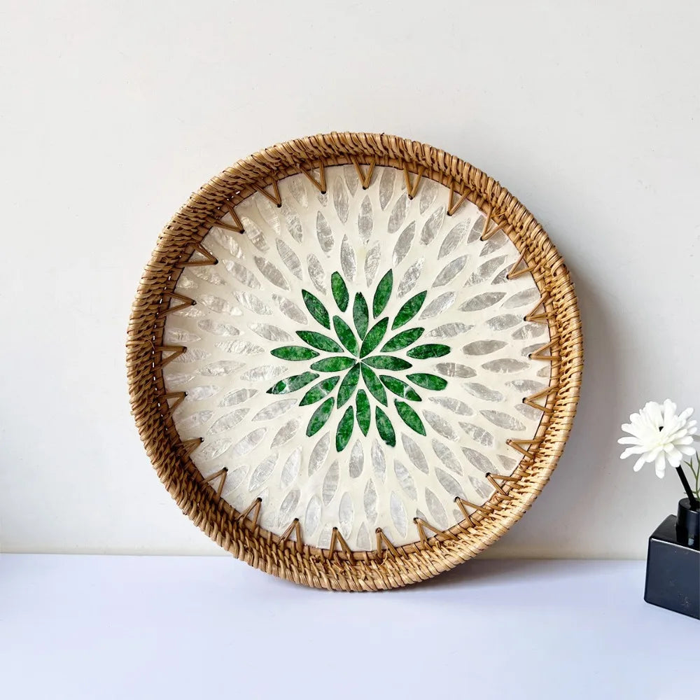 assiettes decoratives boho mosaïque coquillages naturel artisanal floral table mur decoration