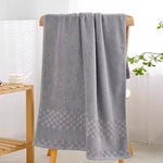 serviette bain coton absorbant rapide motif géométrique gris clair moderne 140x70cm