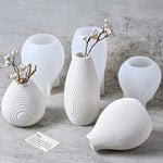 vases decoratifs silicone motifs concentriques gris blanc moderne minimaliste