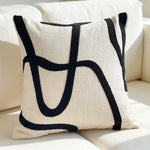 housse coussin décorative polyester coton blanc noir motif carreaux contemporain respectueux environnement maison hospitalière