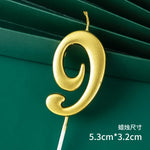 bougies numérotées or serpent texture moderne pique boîtes happy birthday anniversaire décoration gâteau