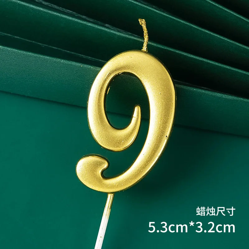 bougies numérotées or serpent texture moderne pique boîtes happy birthday anniversaire décoration gâteau