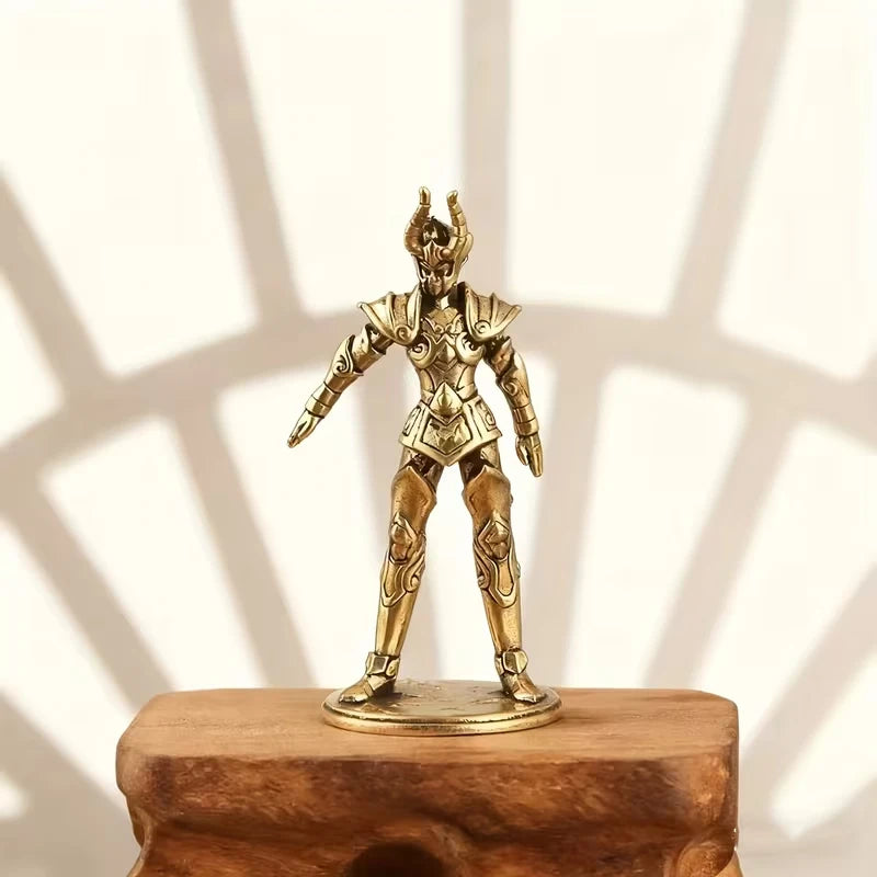 statue zodiaque cuivre dorée détails sculptés armure ailes base plate occasion anniversaire noël