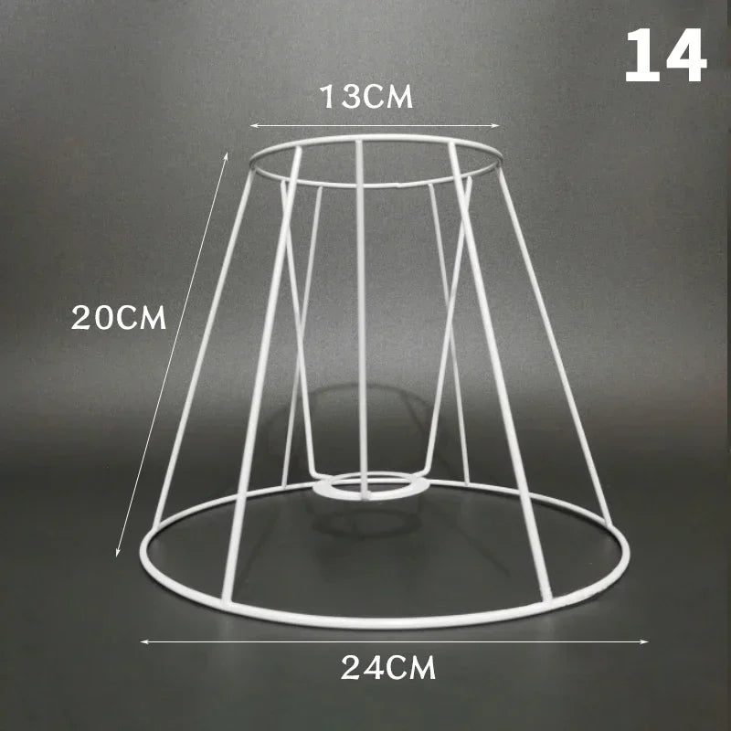 support lampe blanc grille métallique moderne cadre fer abat jour table décoration intérieur