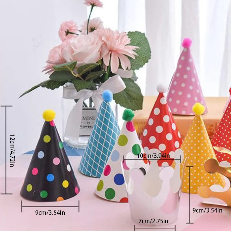 chapeaux fête anniversaire pois rayures motifs géométriques noir blanc rose rouge jaune bleu festive