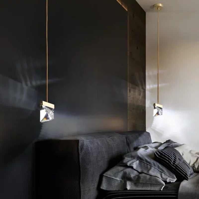 suspension lumineuse moderne transparente cuivre triangle brillant câble suspendu minimaliste chambre salon étude