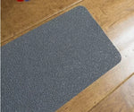 tapis antidérapants escaliers gris clair texture micro adhésif prédécoupés rouleau sans couture