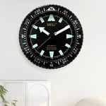 horloge murale quartz lumineuse marin cadran noir aiguilles colorées lunette graduée