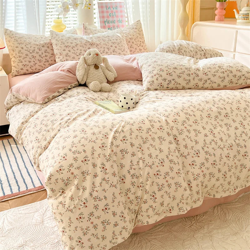Détail du motif floral sur la housse de couette
