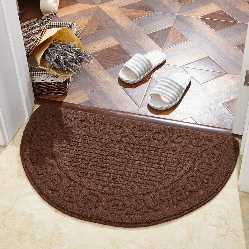 tapis sol antidérapant demi cercle texturé bordure ornée noir rouge vert marronintérieur porte