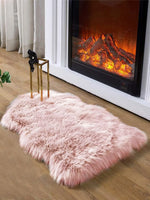 tapis acrylique blanc rose beige poilu duveteux decoratif scandinave intérieur
