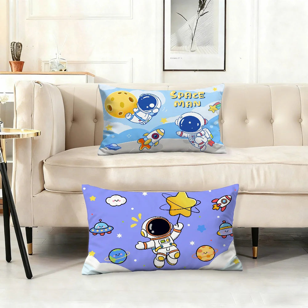 taies d'oreiller décos astronautes bleu clair bleu foncé blanc orange imprimées maison hospitalière cartoon