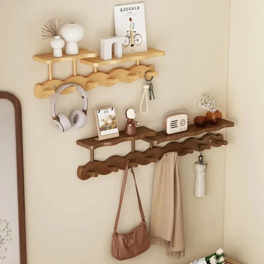 patère murale bois marron clair étagères minimaliste crochets vis fixations sac écharpe porte clés