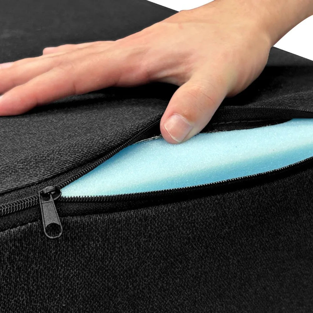 Matelas pliant transporté facilement grâce à sa poignée
