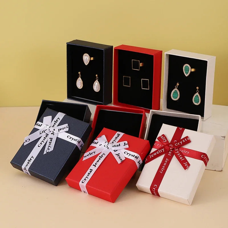 boîtes bijoux noir blanc ruban classique rangement boucles oreilles anneaux papier mat opacité
