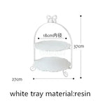 support desserts blanc doré vintage assiettes dentelle élégantes gâteaux crème glacée
