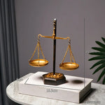 balance or noir sculpture décorative intérieur table objet art classique vintage ornement maison