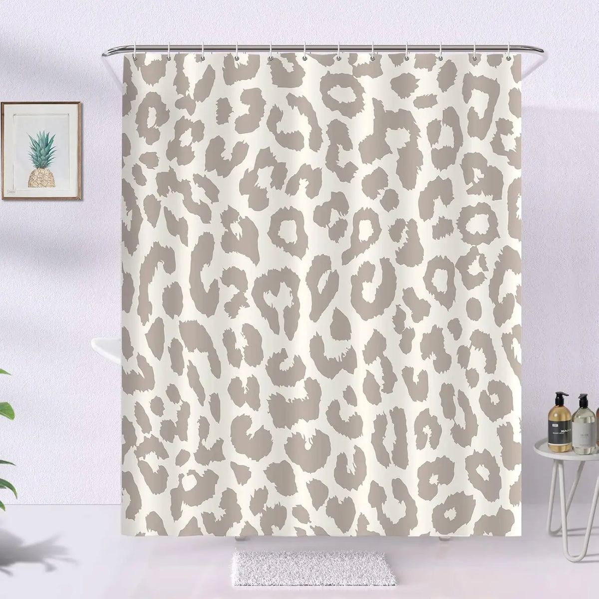 rideau douche motif léopard gris beige moderne salle bain crochets