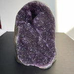 géode quartz améthyste naturelle pierre feng shui décoration maison cristaux violets gris
