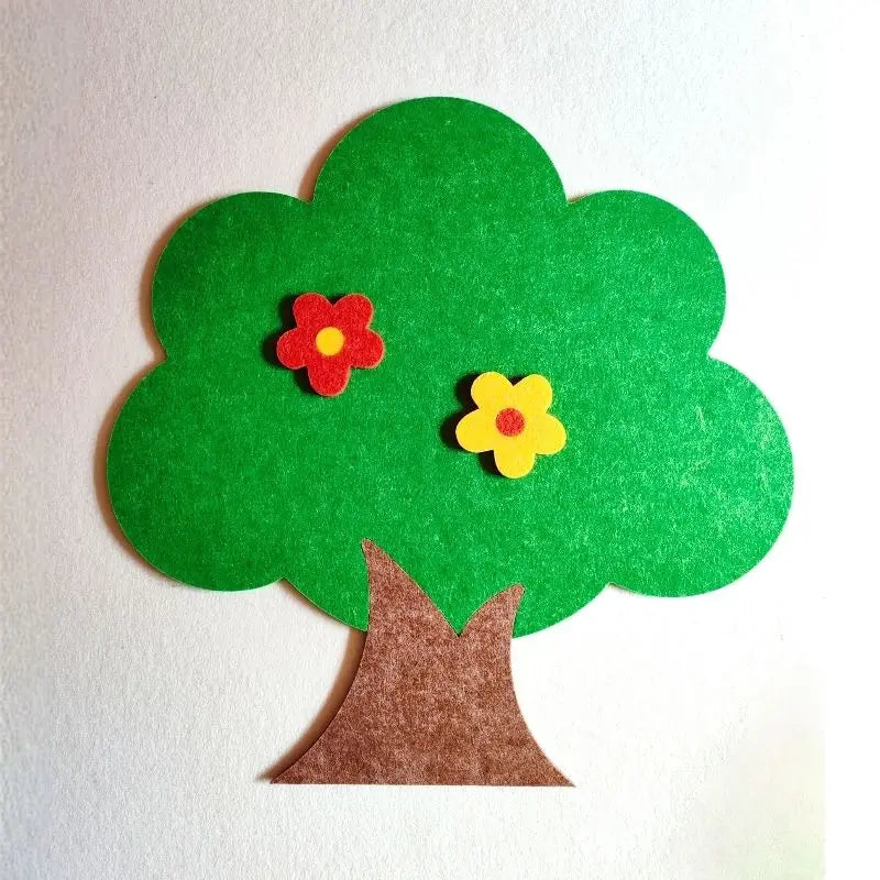 panneau mural arbre feutre vert rouge jaune rose orange décoration enfantine chambre classe
