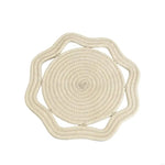 tapis table tissé spirale gris blanc rouge noir respectueux environnement