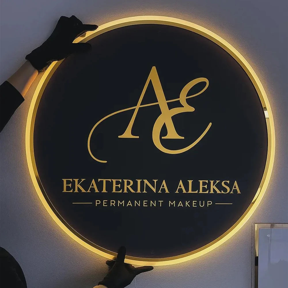 panneau lumineux moderne élégant logo texte noir blanc doré led decoration entreprise