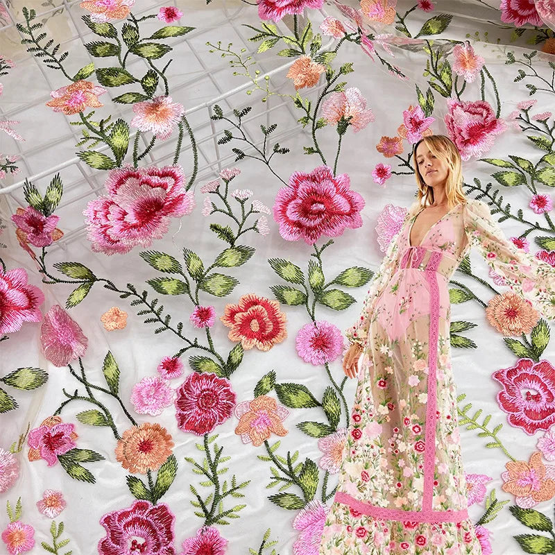 tissu dentelle brodée fleurs gris rose vert blanc bleu floral 130cm large respirant Jacquard