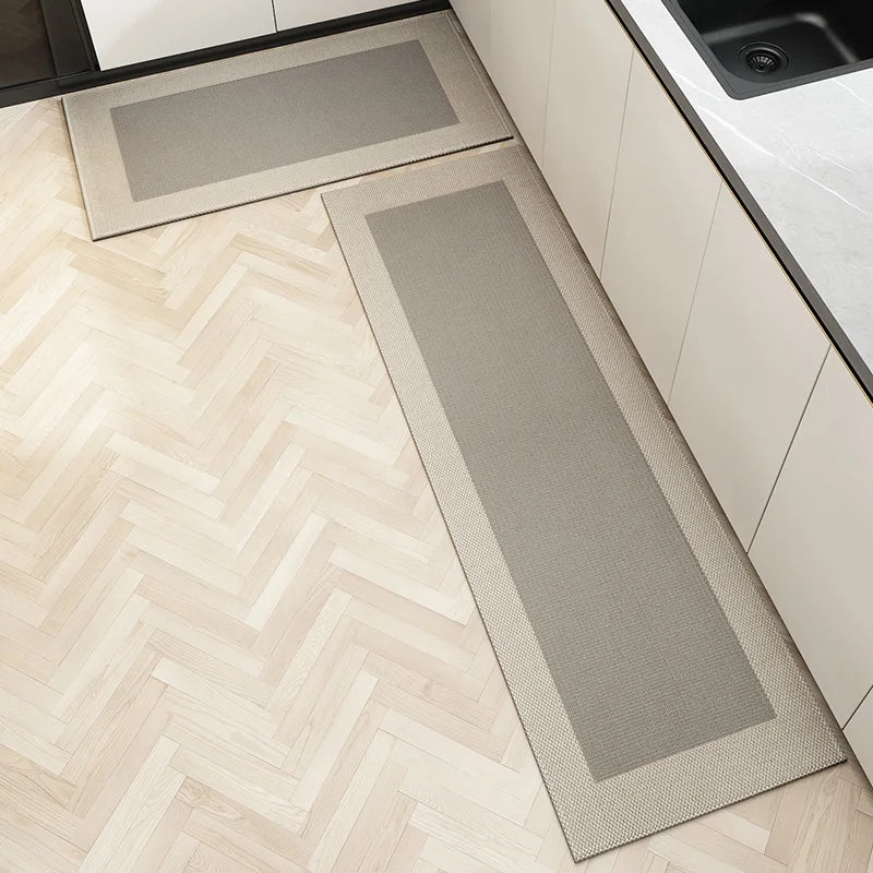 tapis cuisine extérieur moderne gris clair absorbant liquides bordure contrastée texture tissée chenille polyester