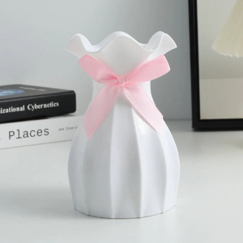 vase decoratif moderne texturé ondulé fleurs artificiels rubans rose salon